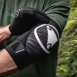 Endura Singletrack II Albuebeskytter -Tilbud Cykeltrøjer Butik Endura Singletrack II Albuebeskytter 1582119757 03