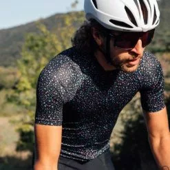 Isadore Alternative Jersey, Sort 9 Isadore Alternative Jersey, Sort -Tilbud Cykeltrøjer Butik Isadore Alternative Jersey Sort 1623139005 02