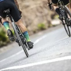 Rogelli Aero Coolmax Cykelstrømper Sort / Blå / Gul -Tilbud Cykeltrøjer Butik Rogelli Aero Coolmax Cykelstroemper S 1645538090 03