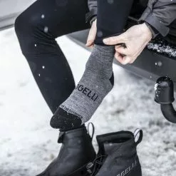 Rogelli Strømper I Merinould, 2-pak 9 Rogelli Strømper I Merinould, 2-pak -Tilbud Cykeltrøjer Butik Rogelli Stroemper i Merinould 2 pak 1647271382 02